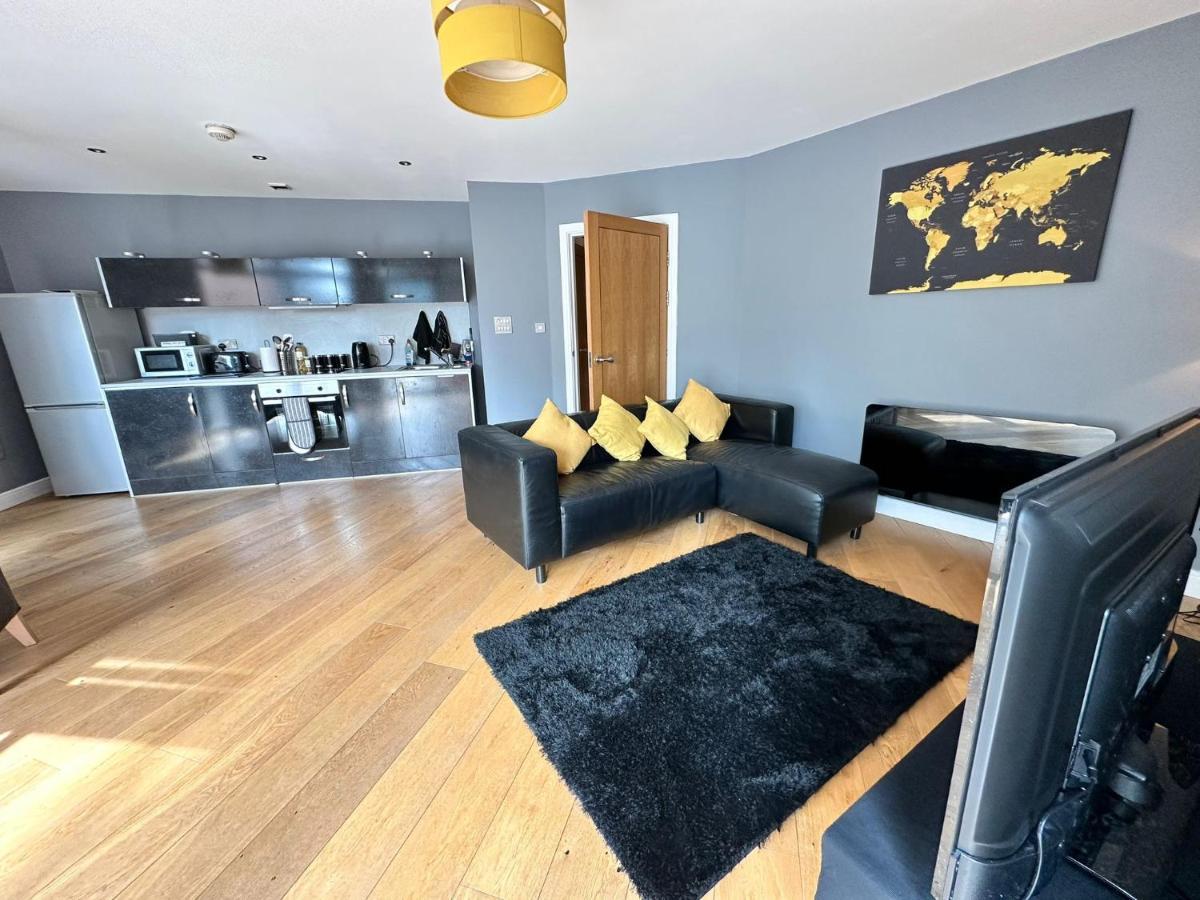 Fantastic And Modern Centre Flat With Free Parking! Apartment *
