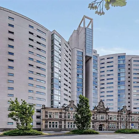Fantastic And Modern City Centre Flat With Free Parking! Cardiff Exterior photo