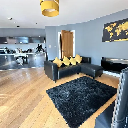 Fantastic And Modern City Centre Flat With Free Parking! Cardiff Exterior photo